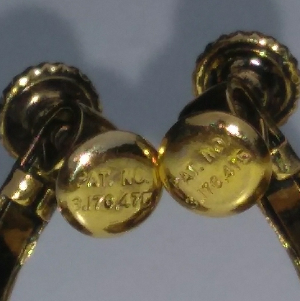 RARE '60s VINTAGE GoldTone Lion Adj. Clip-On's - Picture 7 of 8